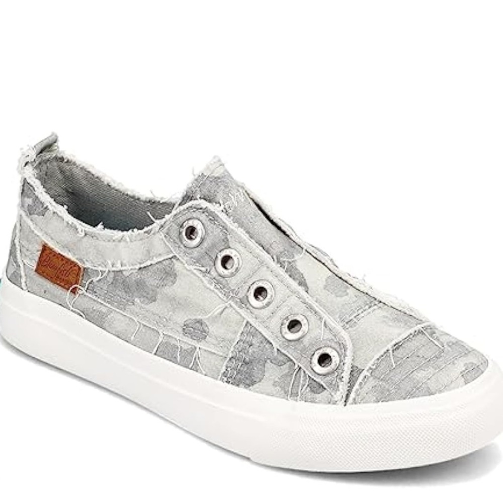 Tennis shoes, camo patterned